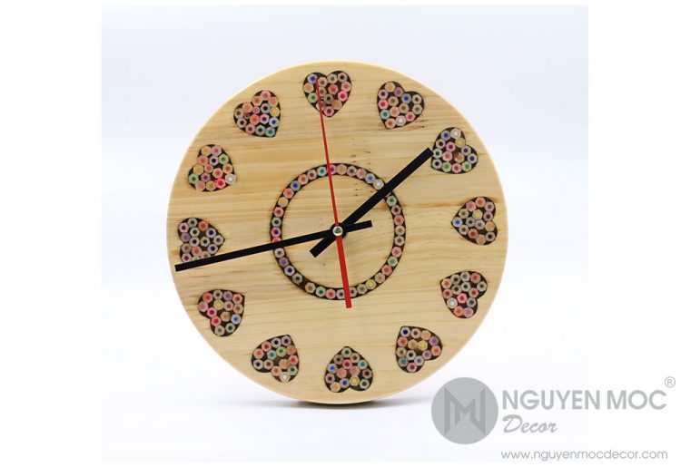 Art Love Color Wood Clock